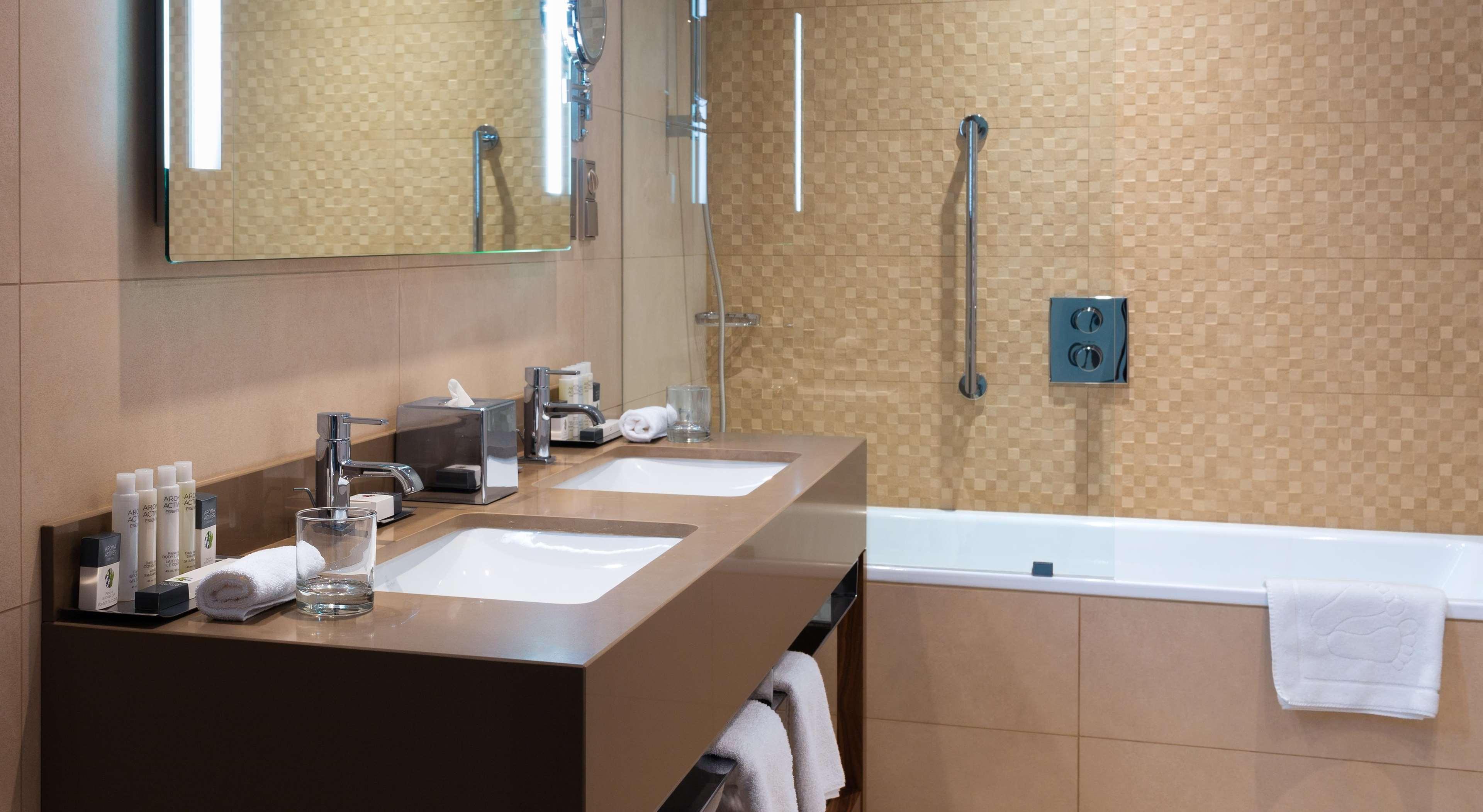 Doubletree By Hilton & Convention Center 4*